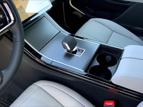 New 2026 Land Rover Range Rover Evoque S image 10