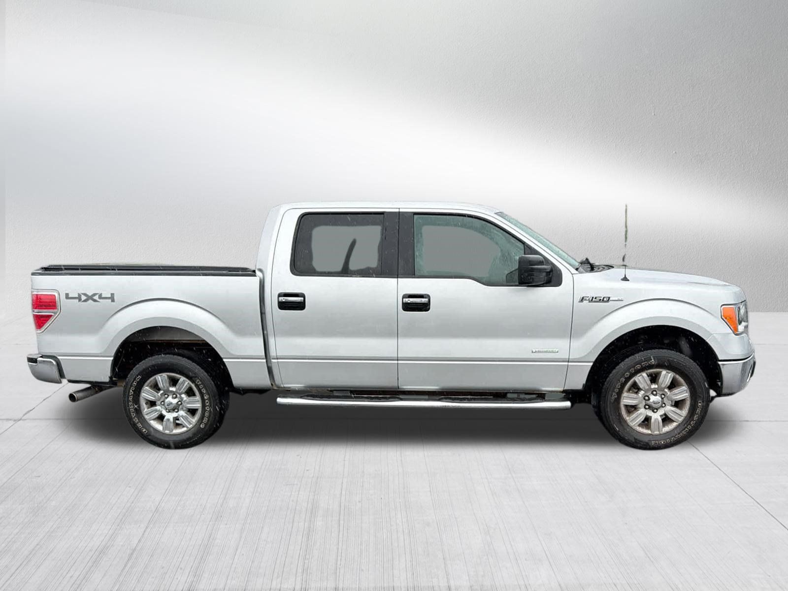 Used 2012 Ford F150 XLT w/ XLT Chrome Pkg AWD/4WD image 3