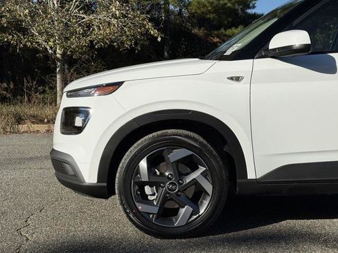 New 2026 Hyundai Venue SEL image 11