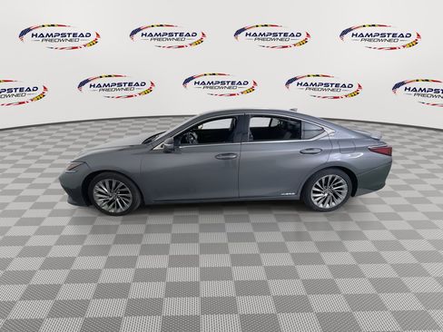 Used 2020 Lexus ES 300h Ultra Luxury w/ Accessory Package 2 FWD image 5