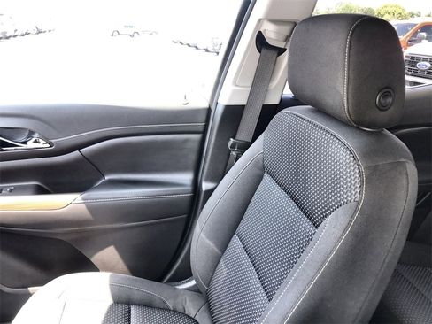 Used 2023 GMC Acadia SLE w/ Driver Convenience Package image 23