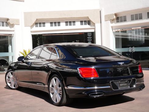 Used 2026 Bentley Flying Spur Azure AWD/4WD image 3