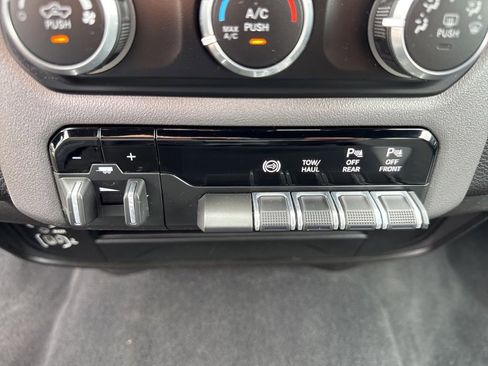 Used 2024 RAM 2500 Big Horn w/ Off Road Package image 39