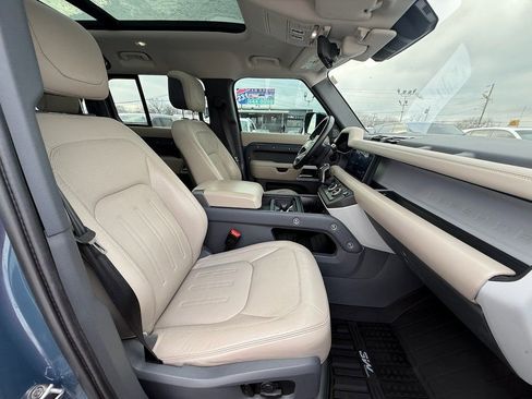 Used 2020 Land Rover Defender 110 HSE image 25