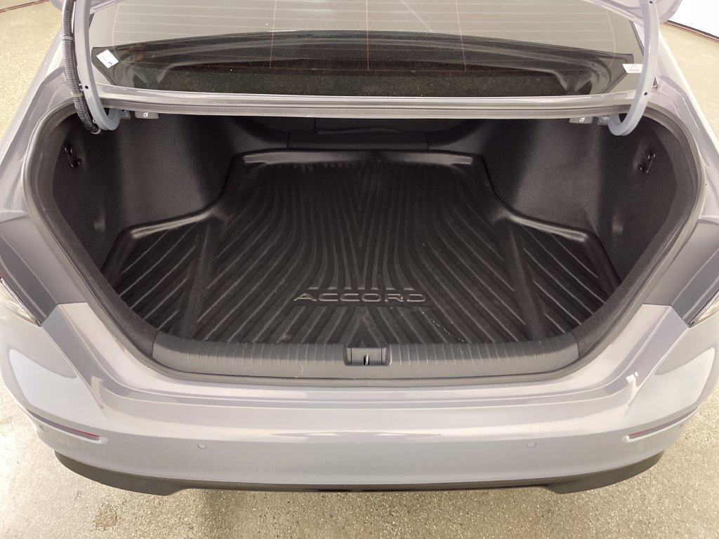 Used 2023 Honda Accord EX-L image 10