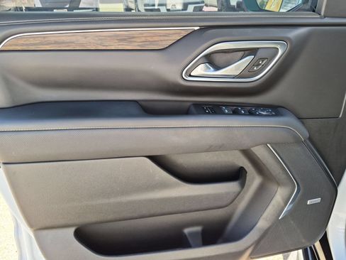 Used 2023 Chevrolet Tahoe Premier AWD/4WD image 10