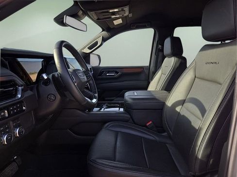 Used 2025 GMC Yukon Denali image 21