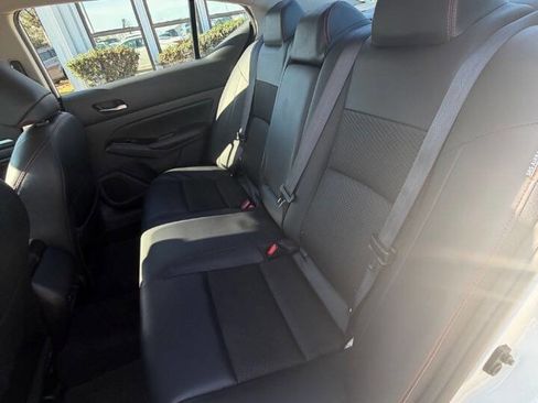 Used 2023 Nissan Altima 2.5 SR image 17