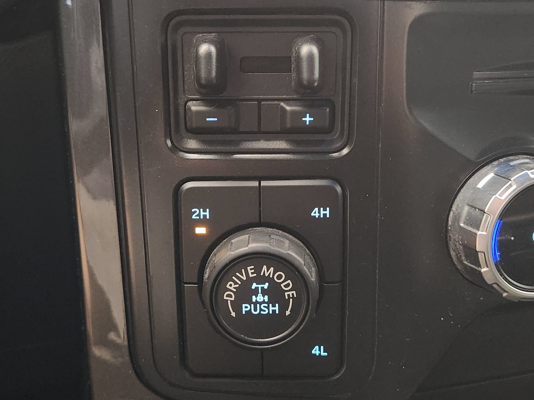 Used 2022 Ford F150 XLT w/ Equipment Group 302A High AWD/4WD image 19