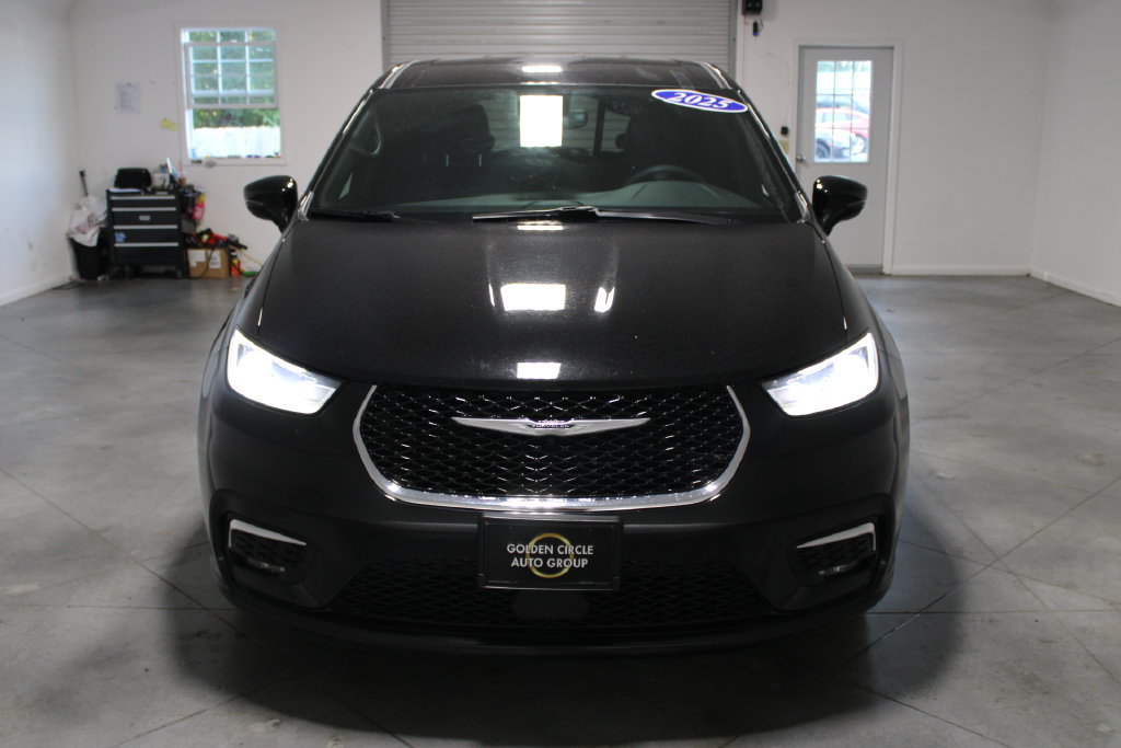 Used 2025 Chrysler Pacifica Select FWD image 50