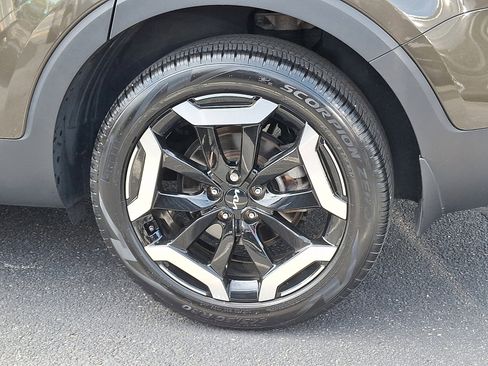 Certified 2023 Kia Telluride S w/ S Sunroof Package AWD/4WD image 8