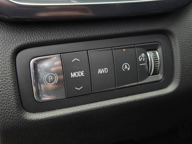 Used 2025 GMC Acadia AT4 AWD/4WD image 21
