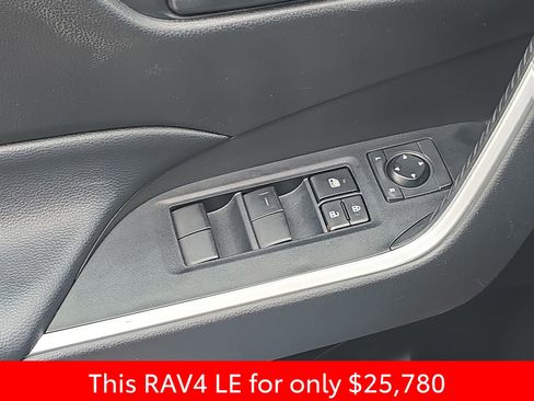Used 2022 Toyota RAV4 LE image 34