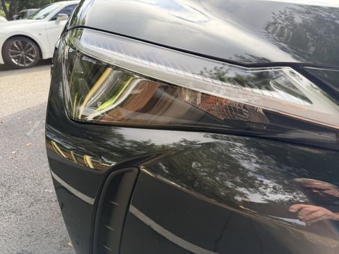 Certified 2026 Lexus UX 300h FWD image 12