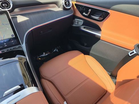 New 2025 Mercedes-Benz GLC 300 4MATIC image 9