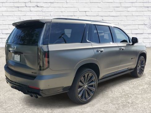 Certified 2026 Cadillac Escalade V w/ LPO, Onyx Lite Package AWD/4WD image 4