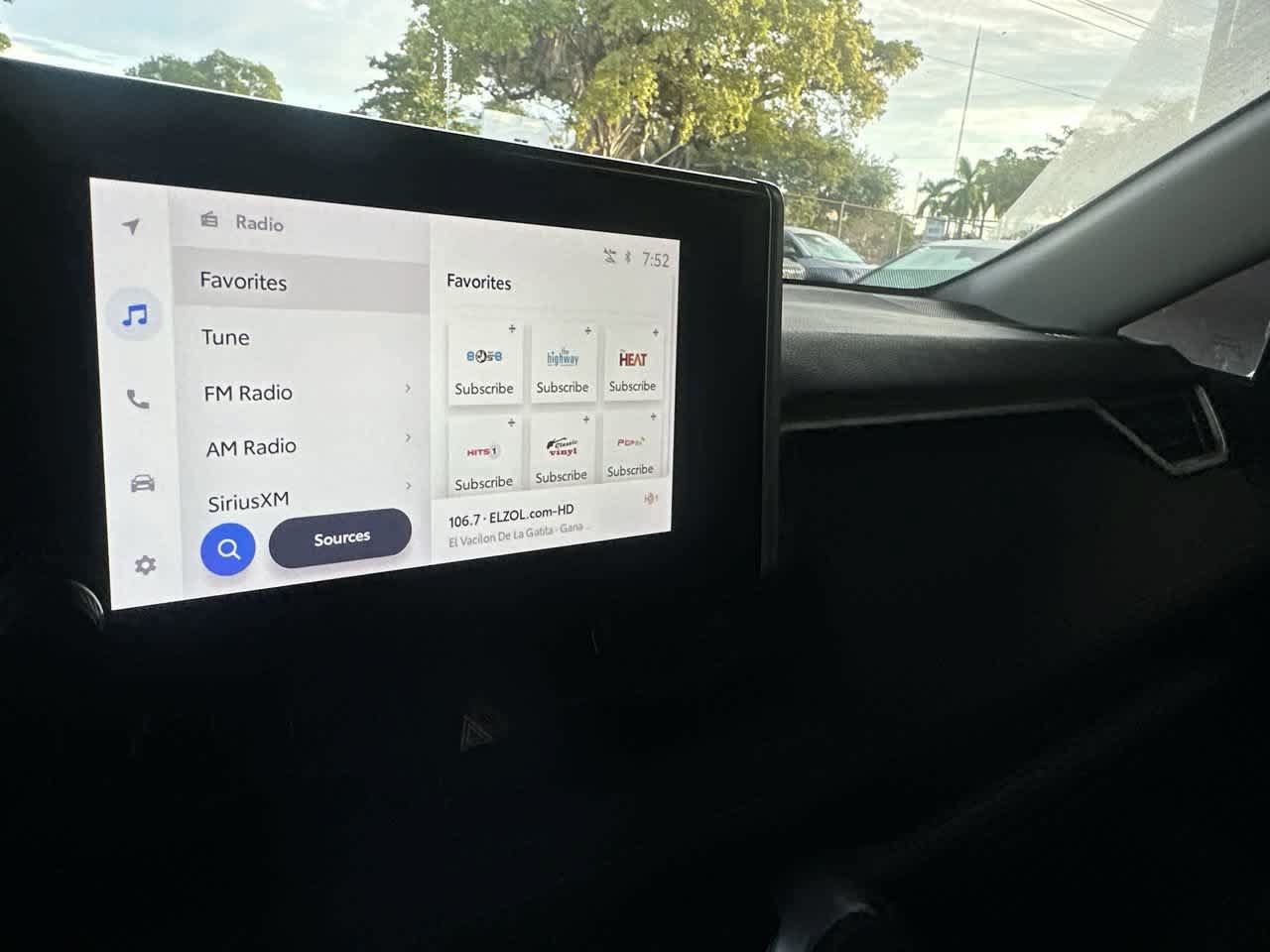 Used 2025 Toyota RAV4 XLE FWD image 18