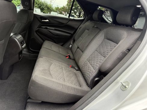 Used 2018 Chevrolet Equinox LT AWD/4WD image 11