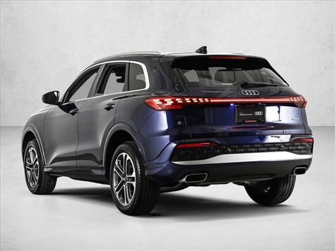 Certified 2025 Audi Q5 Premium w/ Convenience Package AWD/4WD image 8