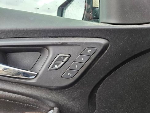 Used 2018 Chevrolet Malibu Premier w/ Premier Sun and Wheel Package image 13