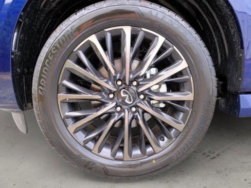 New 2025 INFINITI QX80 Autograph image 10