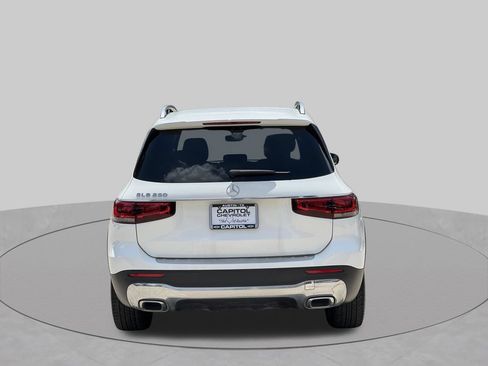 Used 2021 Mercedes-Benz GLB 250 image 4