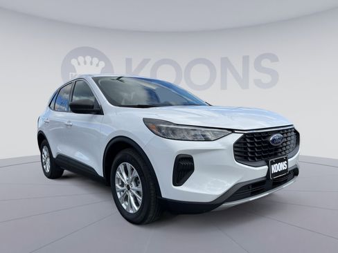 Used 2023 Ford Escape Active image 10