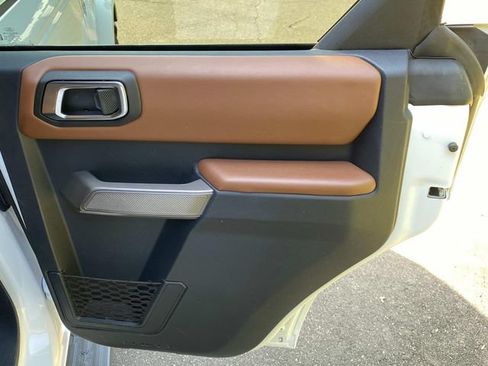 Used 2022 Ford Bronco Outer Banks AWD/4WD image 35