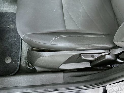Used 2016 Ford Fiesta SE FWD image 9