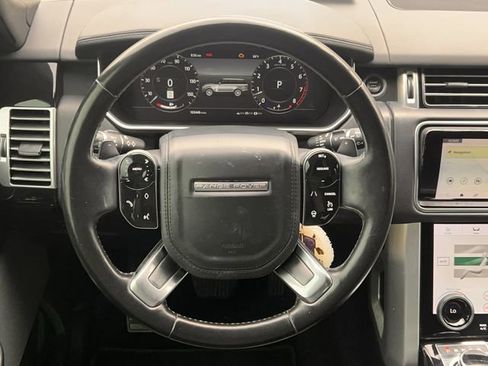 Used 2018 Land Rover Range Rover HSE image 11
