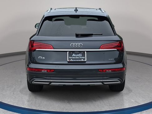 Used 2023 Audi Q5 2.0T Premium w/ Convenience Package AWD/4WD image 6