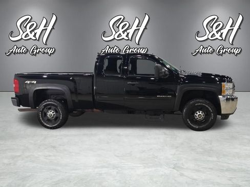 Used 2011 Chevrolet Silverado 2500 LT w/ Snow Plow Prep Package AWD/4WD image 19
