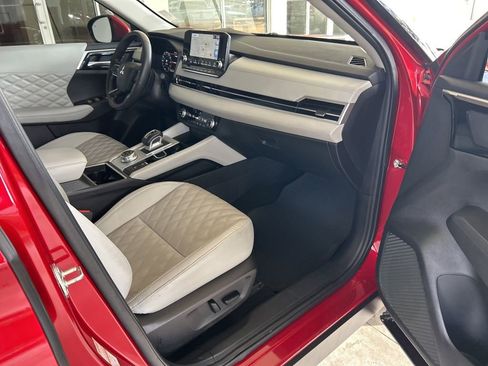 Used 2023 Mitsubishi Outlander SEL image 24
