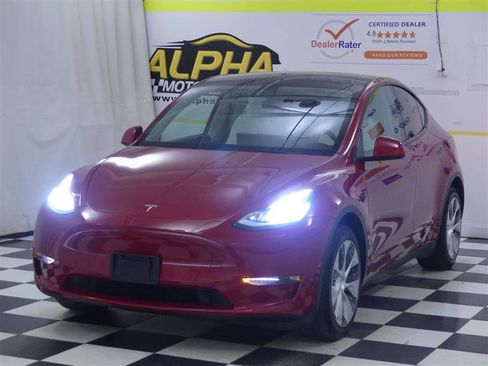 Used 2021 Tesla Model Y Long Range image 4