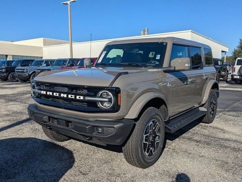 New 2025 Ford Bronco Outer Banks AWD/4WD image 7