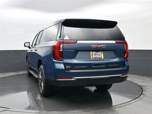 New 2026 GMC Yukon XL Elevation image 6