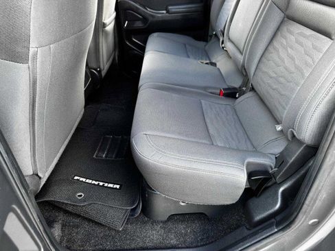 Used 2023 Nissan Frontier SV w/ Technology Package image 38