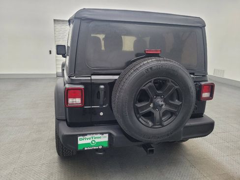 Used 2018 Jeep Wrangler Sport image 6