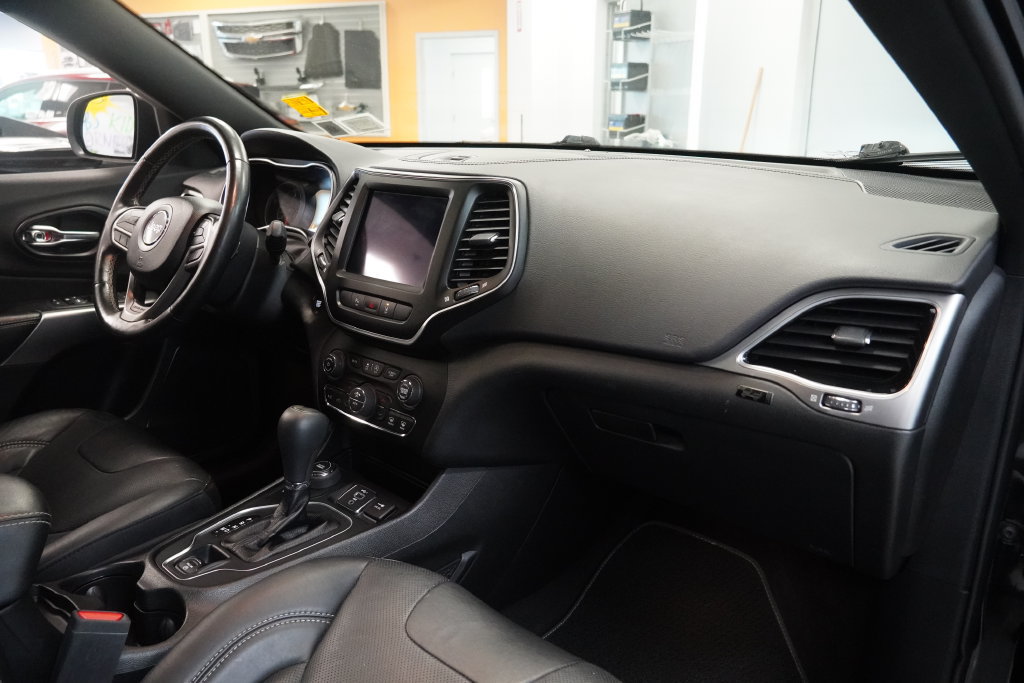 Used 2021 Jeep Cherokee Latitude Lux 80th Anniv w/ Quick Order Package 26U 80TH AWD/4WD image 26