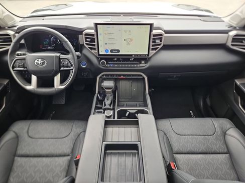 Used 2024 Toyota Tundra Limited AWD/4WD image 9