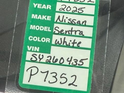 Used 2025 Nissan Sentra SR w/ SR Premium Package FWD image 28