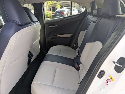 Used 2019 Lexus UX 200 w/ Accessory Package FWD image 15
