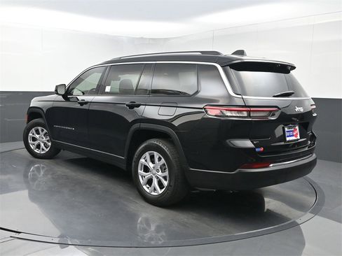 Used 2022 Jeep Grand Cherokee L Limited w/ Luxury Tech Group II image 29