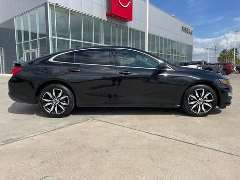 Used 2024 Chevrolet Malibu RS w/ LPO, Floor Liner Package FWD image 2