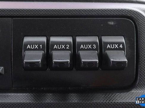 Used 2018 Ford E-350 and Econoline 350 Super Duty image 28