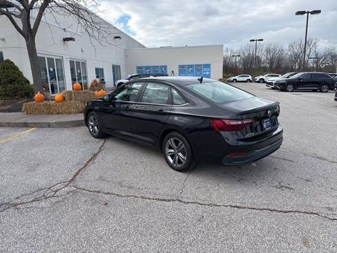 Certified 2023 Volkswagen Jetta SE image 14