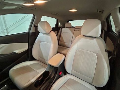 Used 2023 Hyundai Kona SEL FWD image 39