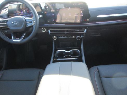 New 2026 Chevrolet Traverse Z71 w/ LPO, Floor Liner Package image 16