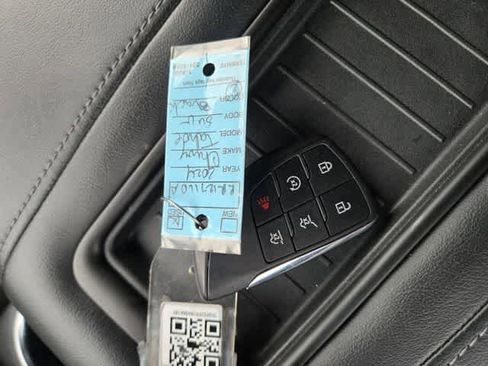 Used 2024 Chevrolet Tahoe LT w/ Luxury Package image 21