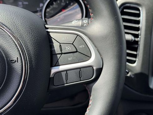 Used 2019 Jeep Compass Trailhawk AWD/4WD image 22